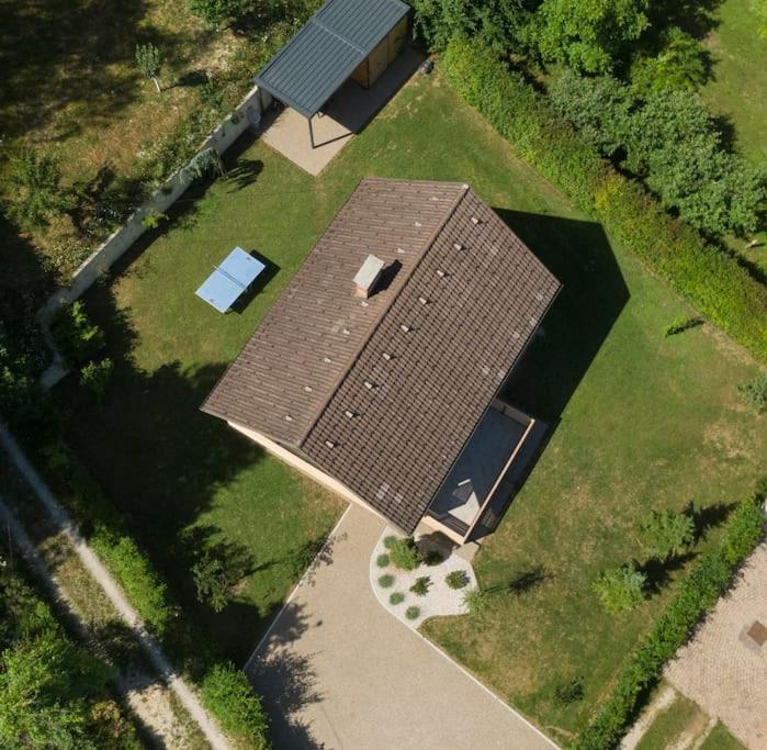 Private Green Getaway Bled Exterior photo